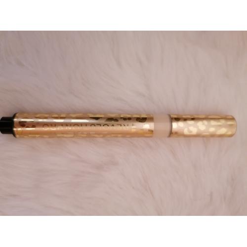 Revolution Pro New Neutral, Concealer (Korektor rozświetalający w kredce przeciw cieniom pod oczami) - opinie | zdjęcie do recenzji od M_art_a_Anna - 2