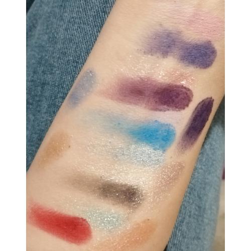 Revolution Beauty (Makeup Revolution) Revolution X Corpse Bride, Butterfly Eyeshadow Palette (Paleta cieni do powiek) - opinie | zdjęcie do recenzji od Sandra71 - 1