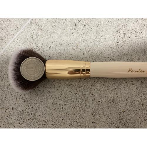 Beauty Make Up Powder Brush (Pędzel do pudru) - opinie | zdjęcie do recenzji od fc6bbe57da52d8999f3cda6c9db2214ecf19a209_649380f1ee668 - 1