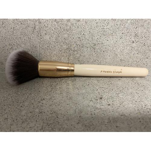 Beauty Make Up Powder Brush (Pędzel do pudru) - opinie | zdjęcie do recenzji od fc6bbe57da52d8999f3cda6c9db2214ecf19a209_649380f1ee668 - 3