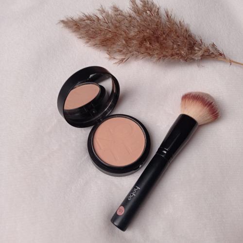 Note Cosmetique Luminous Silk Cream Powder (Puder w kompakcie) - opinie | zdjęcie do recenzji od dziewczynazrosssmanna