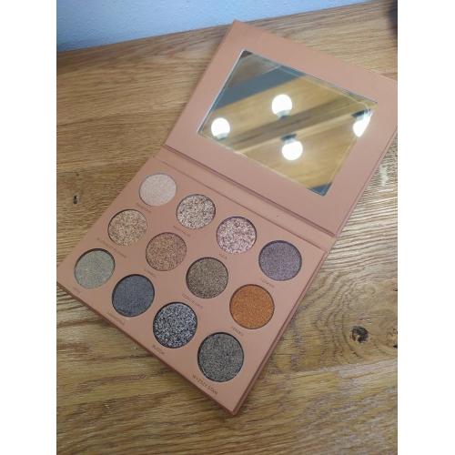 Glam Shop Kolekcja Mandala, GlamBOX, Paleta 15 cieni do powiek `Totalny Blask Nude` - opinie | zdjęcie do recenzji od Rumcykiewicz - 3