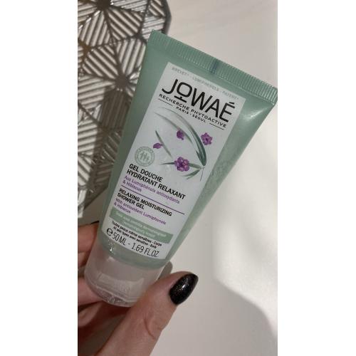 Jowae Relaxing Moisturizing Shower Gel (Relaksująco - nawilżający żel pod prysznic z hibiskusem) - opinie | zdjęcie do recenzji od getmygun