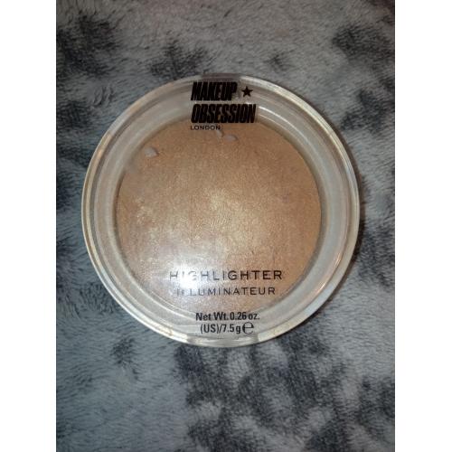 Makeup Obsession London Mega Honey Highlighter (Rozświetlacz) - opinie | zdjęcie do recenzji od klaudiagier - 1