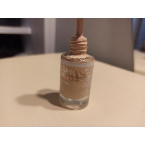 Bell HYPOAllergenic, Just Free Skin Light Liquid Concealer (Hypoalergiczny lekki korektor pod oczy w płynie) - opinie | zdjęcie do recenzji od marzi90210 - 2