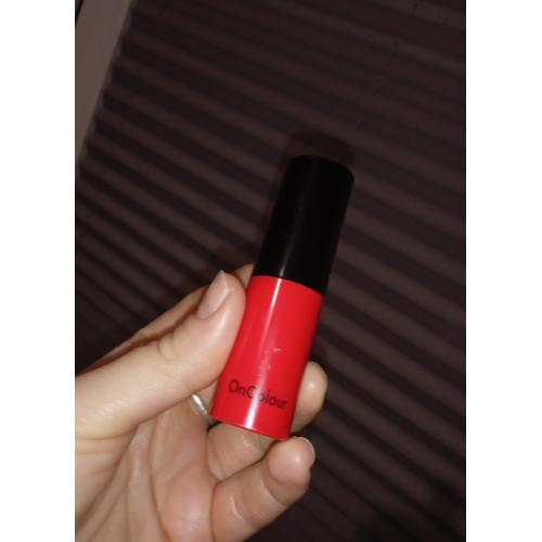 Oriflame OnColour, Lipstick (Pomadka do ust) - opinie | zdjęcie do recenzji od Moniula93 - 1