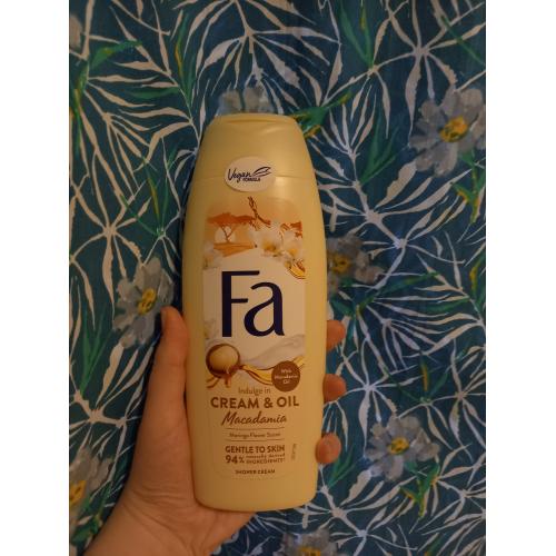 Fa Cream & Oil With Macadamia Oil (Kremowy żel pod prysznic z olejem macadamia) - opinie | zdjęcie do recenzji od xLullabyx - 1