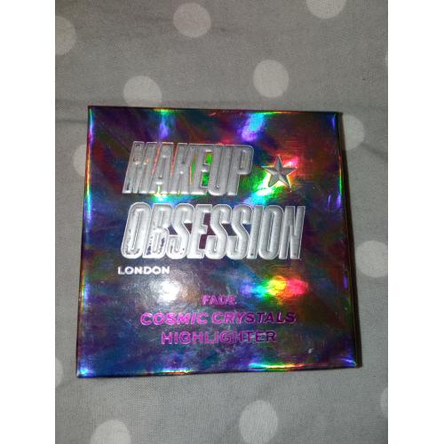 Makeup Obsession London Fade Cosmic Crystals Highlighter (Rozświetlacz do twarzy) - opinie | zdjęcie do recenzji od klaudiagier - 1