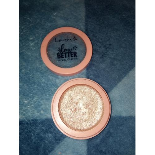 Lovely Glow Better Highlighter (Szampański rozświetlacz do twarzy) - opinie | zdjęcie do recenzji od klaudiagier - 1
