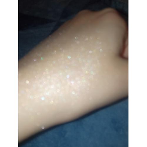 Wibo My Treasure, Diamond Dust Highlighter (Rozświetlacz do twarzy i ciała) - opinie | zdjęcie do recenzji od klaudiagier - 3