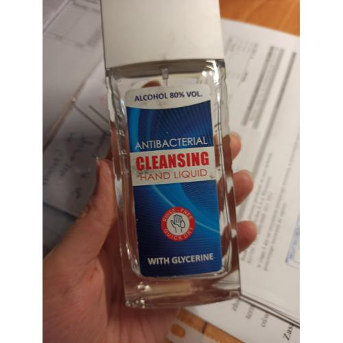 La Rive Antibacterial Cleansing Hand Liquid (Oczyszczający płyn antybakteryjny do rąk z gliceryną) - opinie | zdjęcie do recenzji od MartaSroczka