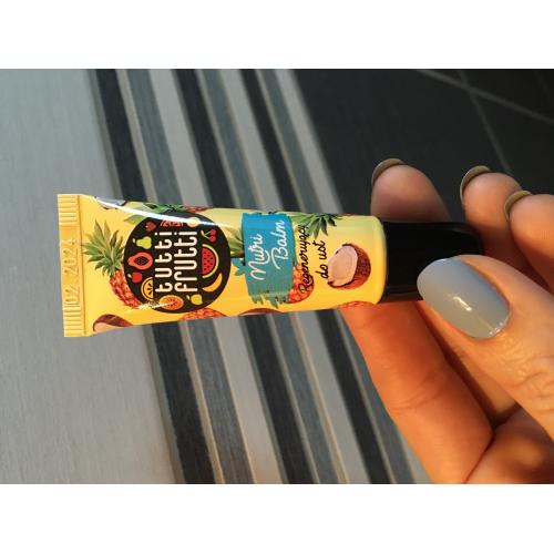 Tutti Frutti Regenerujący Nutri Balm do ust z olejkami owocowymi `Ananas i kokos` - opinie | zdjęcie do recenzji od MartaSowka - 1