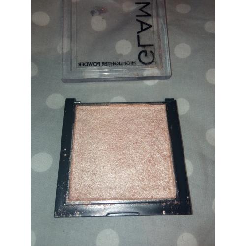 Hean Glam, Highlighter Powder (Rozświetlacz do twarzy i ciała (stara wersja)) - opinie | zdjęcie do recenzji od klaudiagier - 2