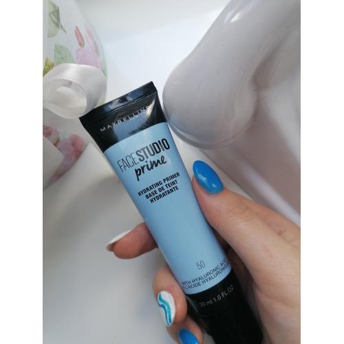 Maybelline New York Master Prime, Hydrating Primer with Hyaluronic Acid (Nawilżająca baza pod makijaż) - opinie | zdjęcie do recenzji od blondeinbeauty