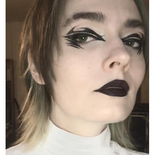 Catrice Liquid Liner Waterproof (Wodoodporny tusz do kresek) - opinie | zdjęcie do recenzji od bzybza - 1