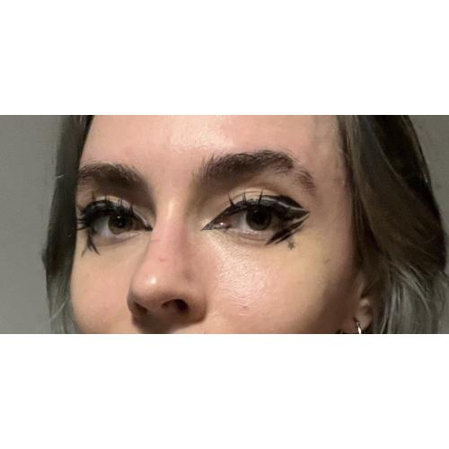 Catrice Liquid Liner Waterproof (Wodoodporny tusz do kresek) - opinie | zdjęcie do recenzji od bzybza - 2