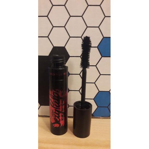 Yves Rocher Sexy Pulp Noir Extreme Mascara (Pogrubiający tusz do rzęs z pigmentami z węgla pochodzenia roślinnego) - opinie | zdjęcie do recenzji od Mala_mi95 - 2