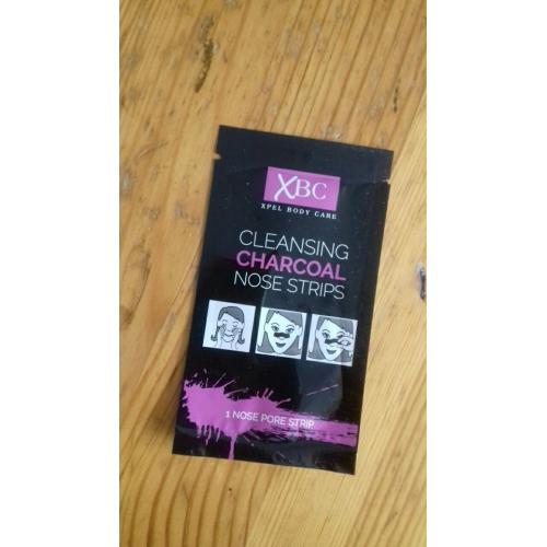 XBC Cleansing Charcoal Nose Strips (Oczyszczające plastry na nos) - opinie | zdjęcie do recenzji od Wikikatalex