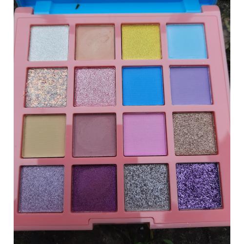 Lovely Cupcake Eyeshadow Palette (Paleta cieni do powiek) - opinie | zdjęcie do recenzji od Smerfeta83 - 1