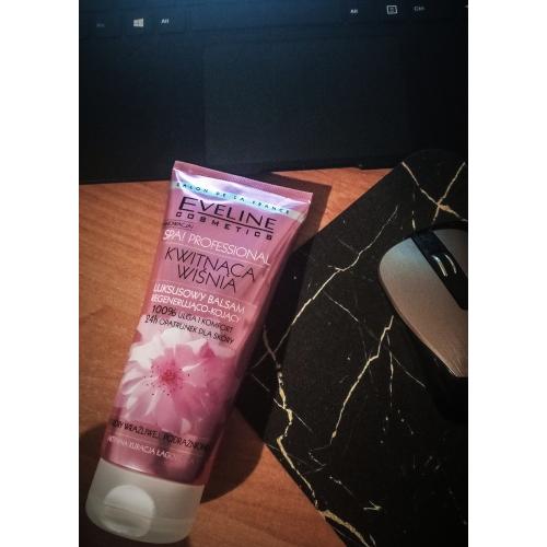 Eveline Cosmetics SPA! Professional, Luksusowy balsam regenerująco-kojący `Kwitnąca wiśnia` - opinie | zdjęcie do recenzji od Nathaliee85