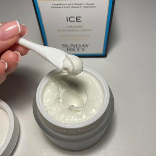 Sunday Riley Ice Ceramide Moisturizing Cream (Krem nawilżający) - opinie | zdjęcie do recenzji od AnastasiaP - 4