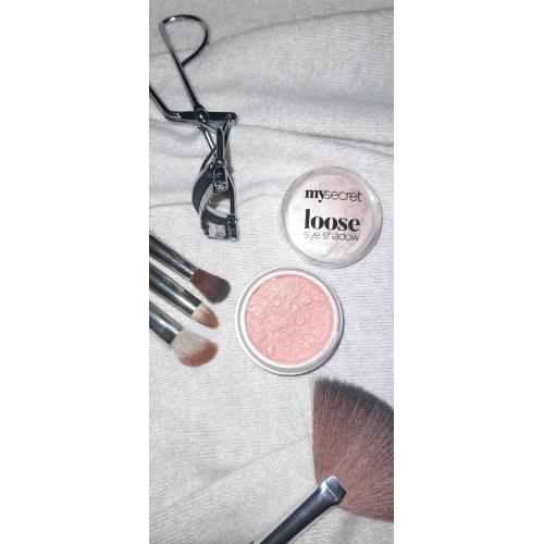 My Secret Loose Eyeshadow (Sypki cień do powiek) - opinie | zdjęcie do recenzji od Emily1310
