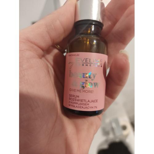 Eveline Cosmetics Beauty & Glow, Serum rozświetlające z kompleksem wygładzającym 7% `Give Me More! ` - opinie | zdjęcie do recenzji od Magdalena1385
