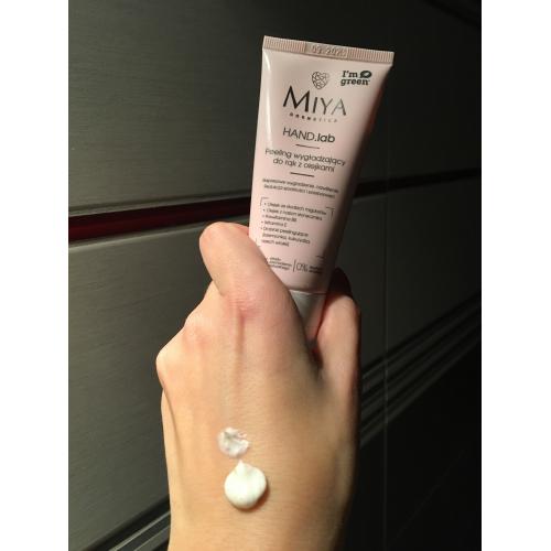Miya Cosmetics HAND.lab, Peeling wygładzający z olejami do dłoni i paznokci - opinie | zdjęcie do recenzji od MartaSowka - 2