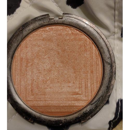 Maybelline New York Master Chrome, Metal Highlighter (Metaliczny rozświetlacz do twarzy) - opinie | zdjęcie do recenzji od Rudzik7 - 2