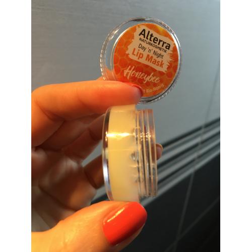 Alterra Day'n'Night Lip Mask Honeybee mit Bio-honig (Maska do ust) - opinie | zdjęcie do recenzji od MartaSowka - 2