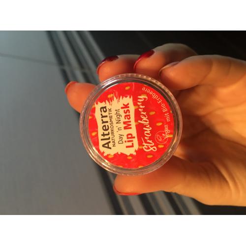 Alterra Day 'n' Night Lip Mask Strawberry mit Bio-Erdbeere (Maska do ust) - opinie | zdjęcie do recenzji od MartaSowka - 3