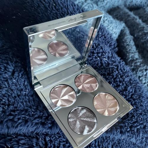 Revolution Pro Revolution PRO x Marilyn Monroe,  Eye Quad White Pearl (Paleta cieni do powiek) - opinie | zdjęcie do recenzji od Serenite_ - 1