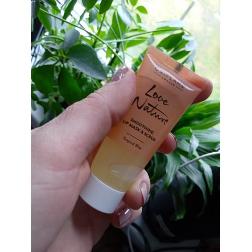 Oriflame Love Nature, Smoothing Lip Mask & Scrub Tropical Bliss (Wygładzająca maseczka i scrub do ust) - opinie | zdjęcie do recenzji od Moniula93