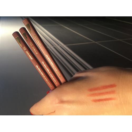 L'Oreal Paris Color Riche Lip Liner Couture (Kontorówka do ust) - opinie | zdjęcie do recenzji od MartaSowka - 4