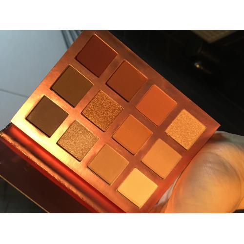 Wibo Nude Ttitude Eyeshadow Palette (Paleta cieni do powiek) - opinie | zdjęcie do recenzji od MartaSowka - 2