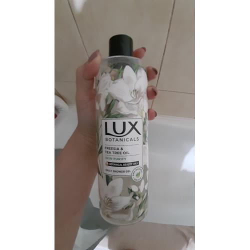 Lux Botanicals Freesia & Tea Tree Oil Daily Shower Gel (Żel pod prysznic) - opinie | zdjęcie do recenzji od KIN0183