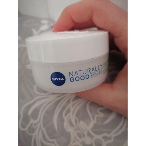 Nivea Naturally Good, Anti Age, Przeciwzmarszczkowy krem na dzień z wyciągiem z organicznego owocu łopianu - opinie | zdjęcie do recenzji od Gosiagos87