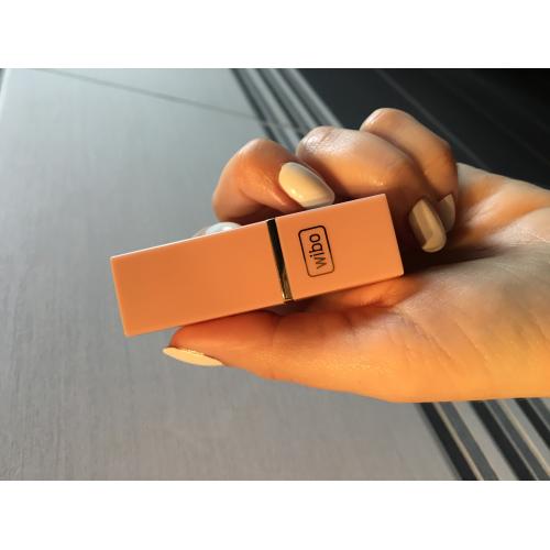 Wibo New Glossy Nude Lipstick (Pomadka do ust) - opinie | zdjęcie do recenzji od MartaSowka - 2