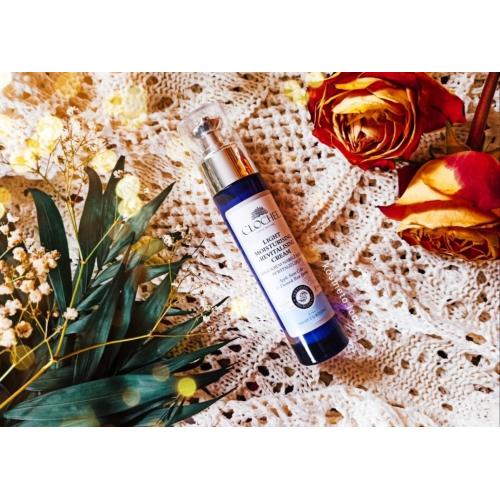 Clochee Light Moisturizing - Revitalizing Cream (Lekki krem nawilżająco - rewitalizujący) - opinie | zdjęcie do recenzji od 3Musicals