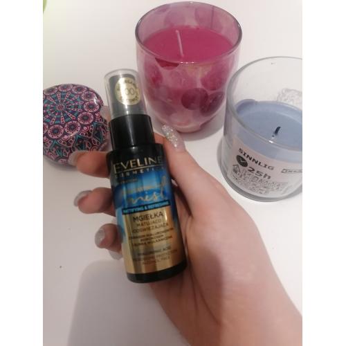 Eveline Cosmetics Mattifying & Refreshing Long Lasting Mist (Mgiełka matująco-odświeżająca) - opinie | zdjęcie do recenzji od blondeinbeauty