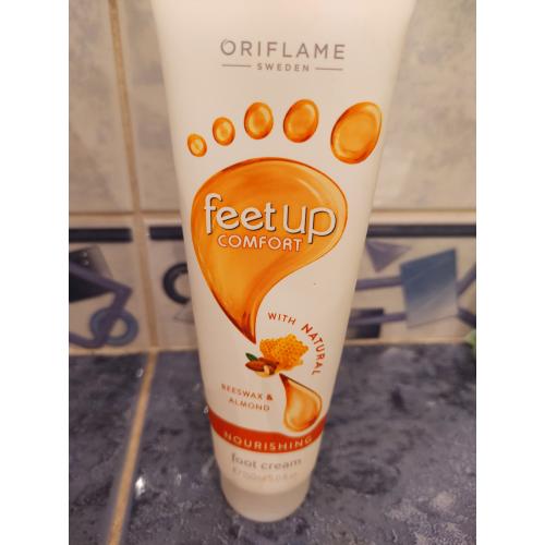Oriflame Feet Up Comfort, Nourishing Foot Cream (Odżywiający krem do stóp) - opinie | zdjęcie do recenzji od Ewunia20