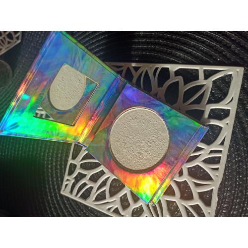 Makeup Obsession London Fade Cosmic Crystals Highlighter (Rozświetlacz do twarzy) - opinie | zdjęcie do recenzji od arwena22 - 3
