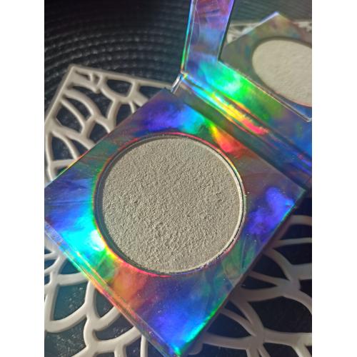 Makeup Obsession London Fade Cosmic Crystals Highlighter (Rozświetlacz do twarzy) - opinie | zdjęcie do recenzji od arwena22 - 4