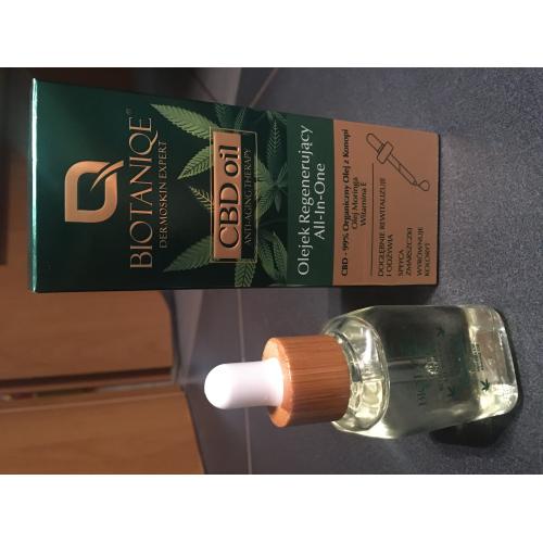 Biotaniqe CBD Oil Anti-aging Therapy, Olejek do twarzy regenerujący all-in-one - opinie | zdjęcie do recenzji od MartaSowka - 4