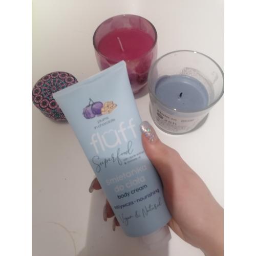 Fluff Superfood, Nourishing Body Cream Plums in Chocolate (Odżywcza śmietanka do ciała) - opinie | zdjęcie do recenzji od blondeinbeauty