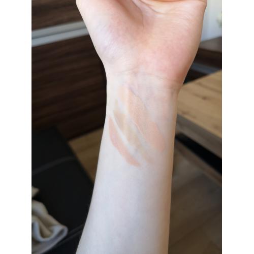 Oriflame Giordani Gold, Age-Defying Foundation  SPF 8 (Podkład ujędrniający (nowa wersja)) - opinie | zdjęcie do recenzji od monika0067