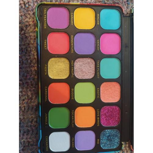 Revolution Beauty (Makeup Revolution) Forever Flawless Bird of Paradise Eyeshadow Palette (Paleta 18 cieni do powiek) - opinie | zdjęcie do recenzji od AnnNowa - 2