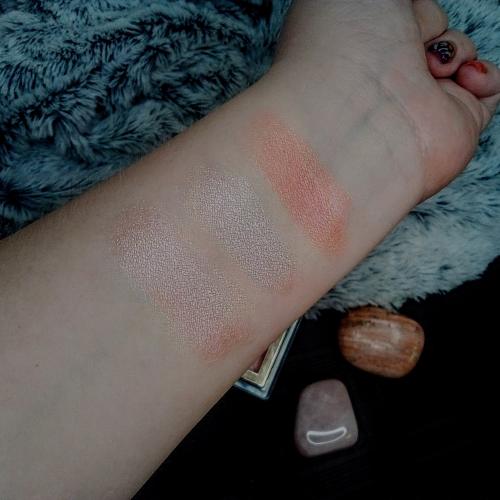 Wet n Wild MegaGlo, Hello Halo Blushlighter (Duo róż i rozświetlacz) - opinie | zdjęcie do recenzji od Elednor - 1
