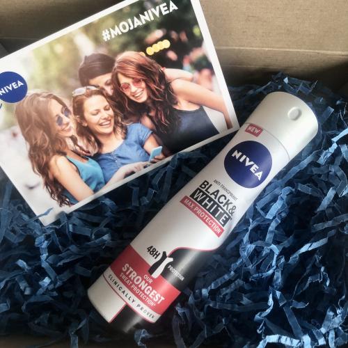 Nivea Black & White Max Protection Anti-perspirant Spray 48h (Antyperspirant w sprayu dla kobiet) - opinie | zdjęcie do recenzji od Crystal1994