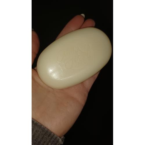 Oriflame Milk & Honey Gold, Creamy Soap Bar (Zmiękczające mydełko z ekstraktami z miodu i mleka (nowa wersja)) - opinie | zdjęcie do recenzji od anka3151 - 2